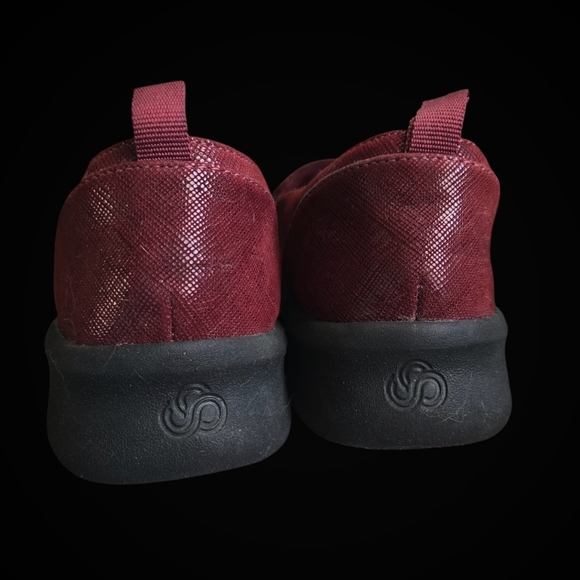 Clarks Cloudstepper Burgundy Penny Loafers. Size 8W US. LIKE NEW. - Picture 8 of 9